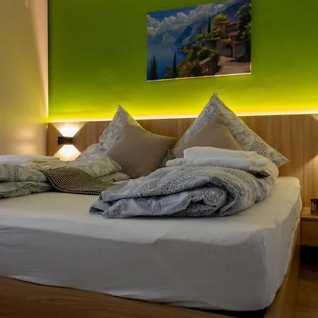 Luani Appartments * Krefeld